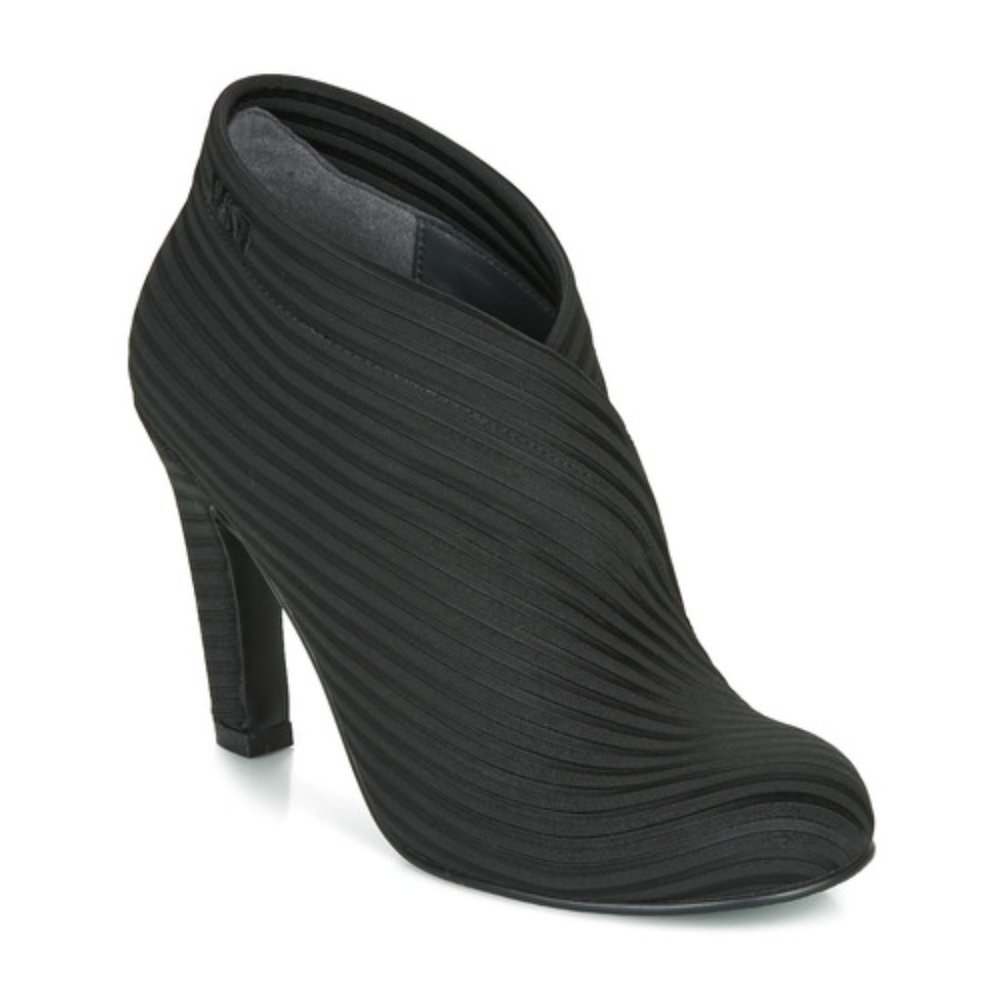 ⭐️ Must Go!! ⭐️ United Nude Black Fold Hi Boots/Booties